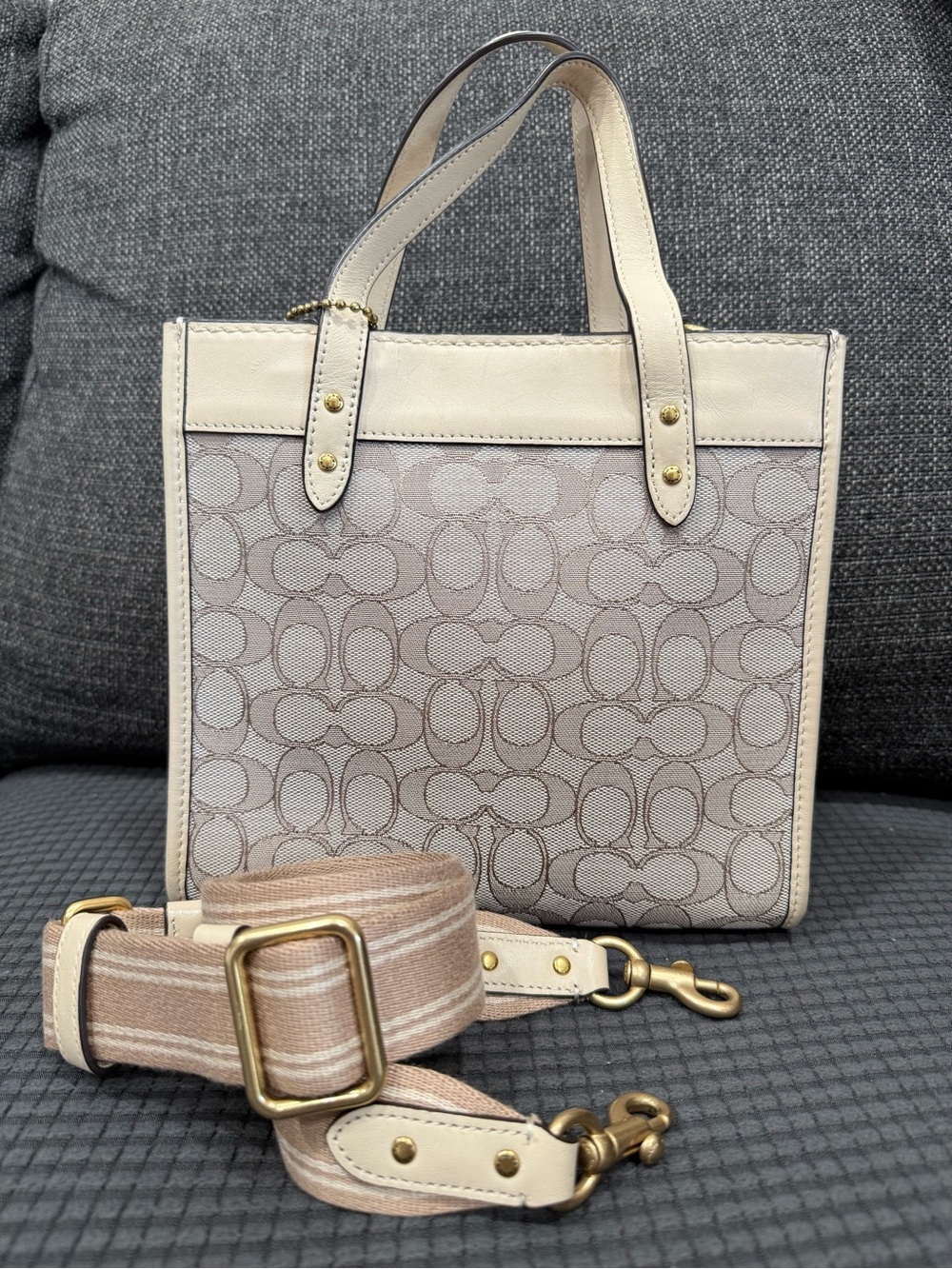 Coach small tote bag in signature jacquard